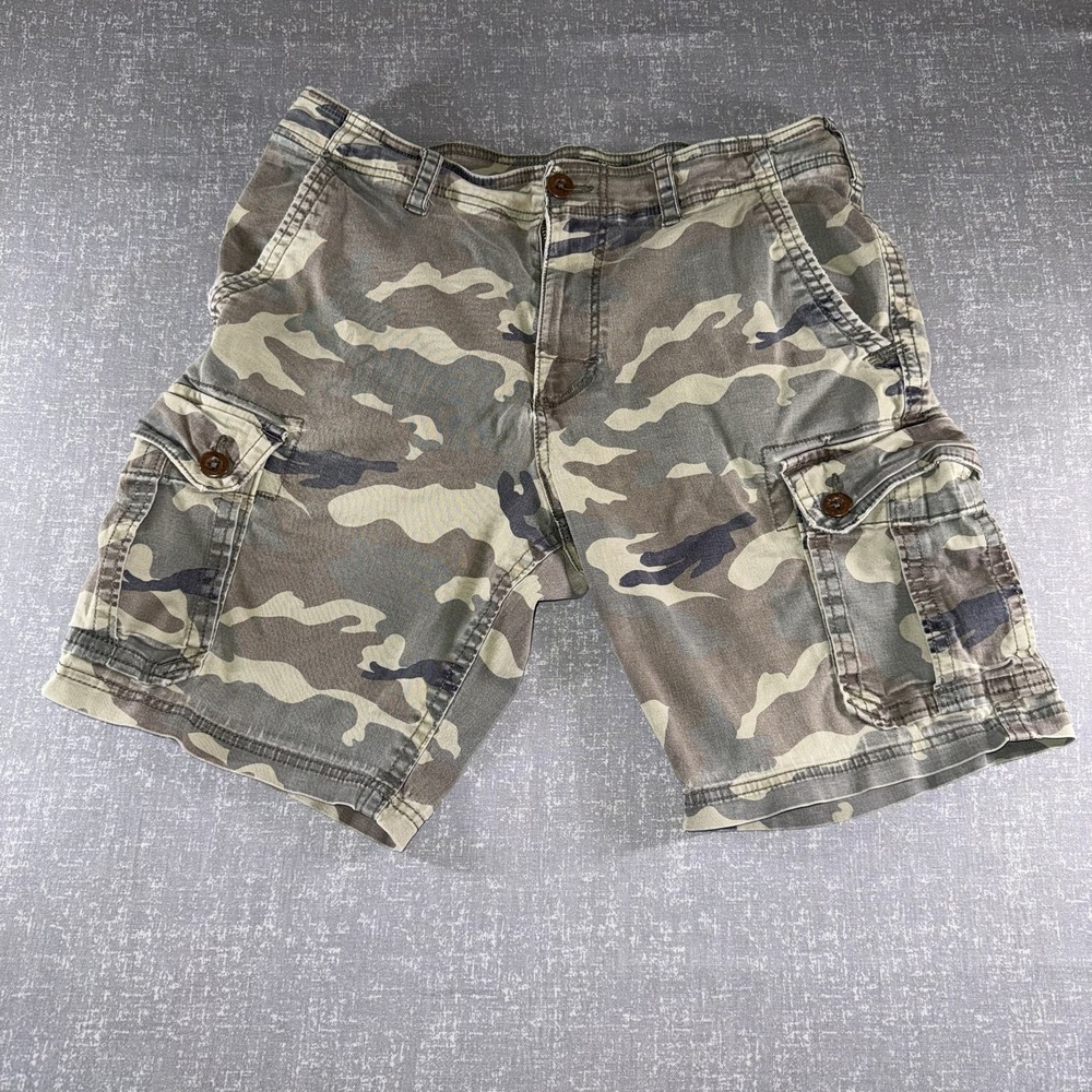 American Eagle Outfitters Mens 36 Green Camo Cargo Shorts 11 Inseam Active Flex